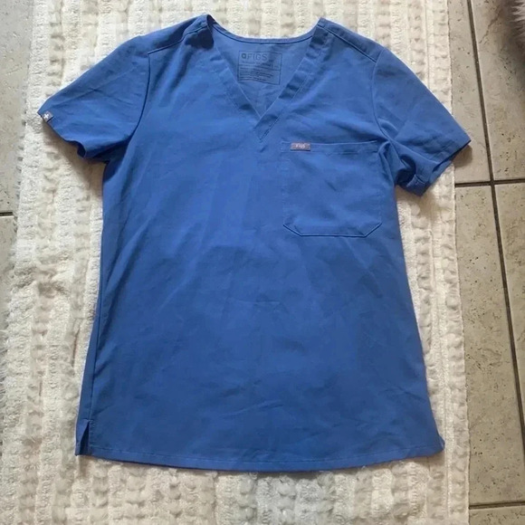 FIGS Tecnical collection tops - Picture 1 of 8